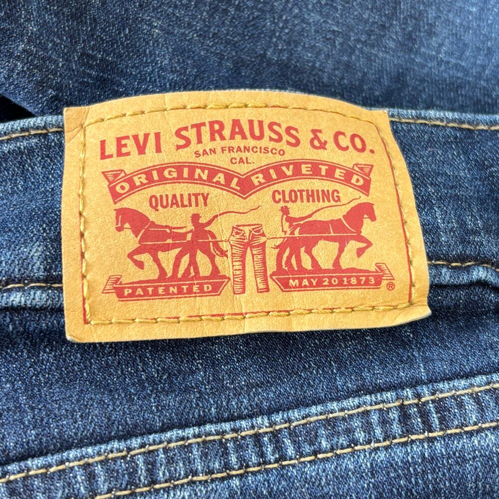 Levi Strauss Bermuda Short Women's 34 W39 L11.5 High Rise READ Stretch Denim - Picture 6 of 6